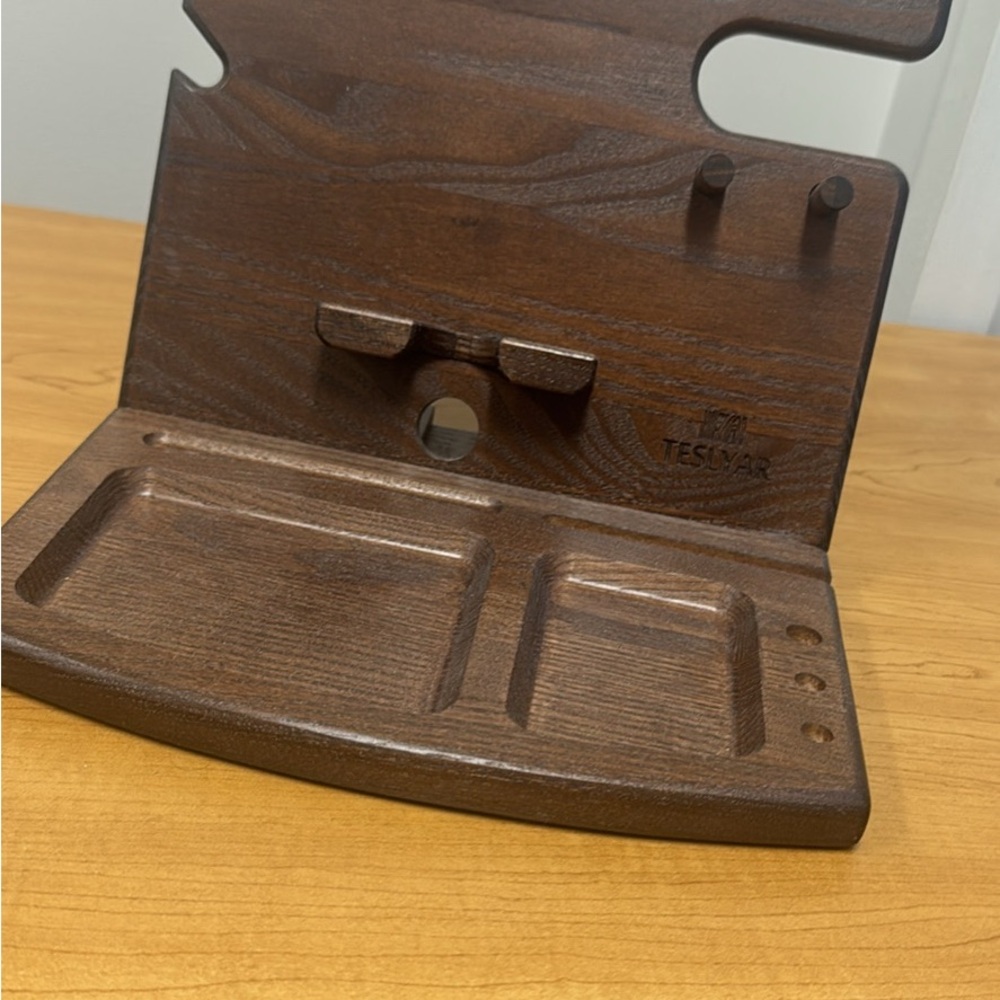 Teslyar Wooden Docking Station